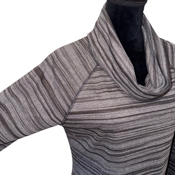 KUHL Pippa Cowl Neck Pullover Sweater Womens Medium Long Sleeve Gray Stripes - Picture 4 of 15